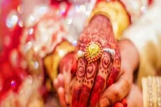 सुहागरात पर दुल्हन बिस्तर से गायब जेवर और एक लाख नगदी लेकर प्रेमी संग भागी 