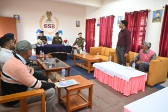 इंडो-नेपाल बढ़नी बॉर्डर का निरीक्षण: एडीजी ने दिए सुरक्षा कड़ी करने के निर्देश